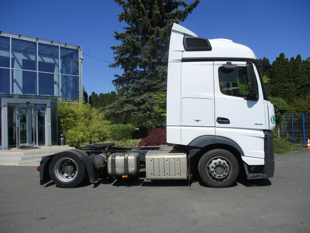 Mercedes-Benz 1845 Actros EURO 6 MEGA/lowdeck - Tracteur routier: photos 4 Mercedes-Benz 1845 Actros EURO 6 MEGA/lowdeck - Tracteur routier: photos 4