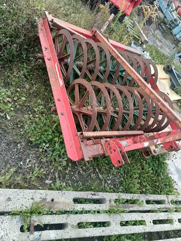 Pług 4 skibowy Frost - Charrue: photos 3 Pług 4 skibowy Frost - Charrue: photos 3