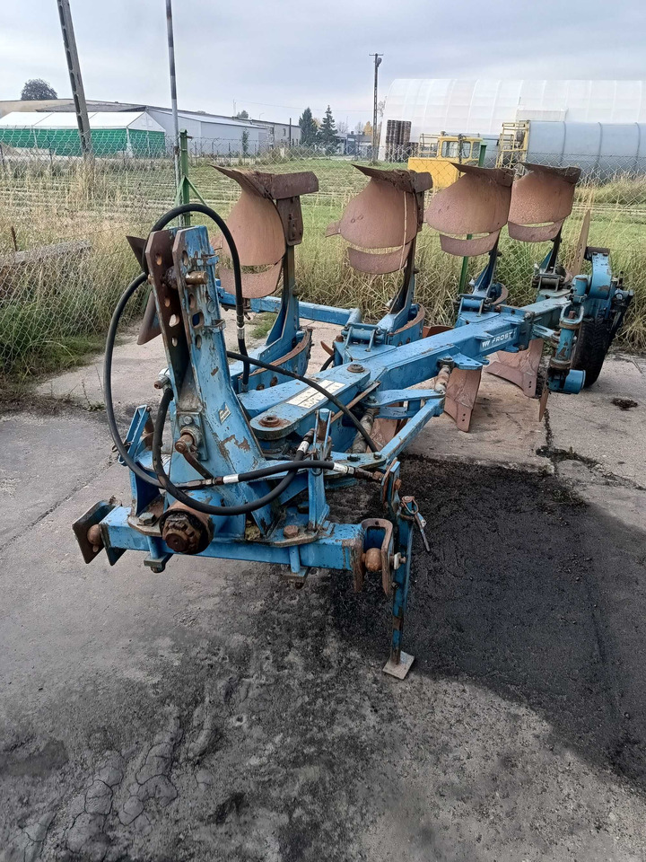 Pług 4 skibowy Frost - Charrue: photos 1 Pług 4 skibowy Frost - Charrue: photos 1