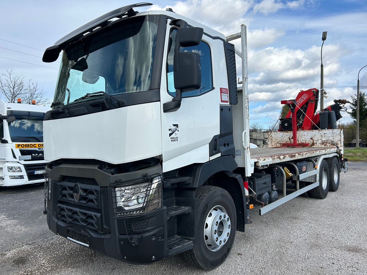 RENAULT C380 6X4 / FASSI F215A + REMOTE / ROTATOR - Camion grue: photos 1 RENAULT C380 6X4 / FASSI F215A + REMOTE / ROTATOR - Camion grue: photos 1
