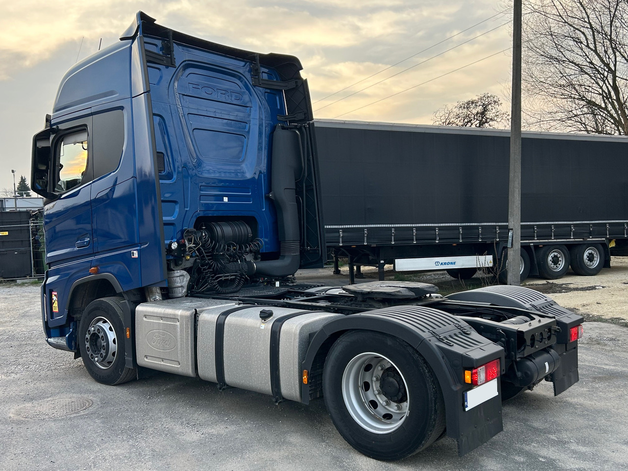 FORD F-MAX 500 / ACC / LED / STANDARD / 2021 - Tracteur routier: photos 4 FORD F-MAX 500 / ACC / LED / STANDARD / 2021 - Tracteur routier: photos 4