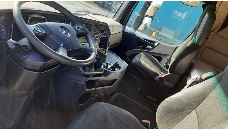 Tracteur routier Mercedes-Benz Actros 1845 EEV: photos 6 Tracteur routier Mercedes-Benz Actros 1845 EEV: photos 6