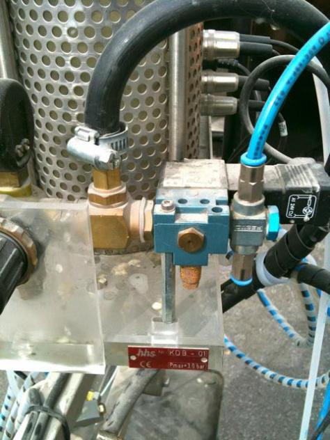 Baumer HHS C-210 2-channel glue application control system - Plieuse de bureau: photos 4 Baumer HHS C-210 2-channel glue application control system - Plieuse de bureau: photos 4