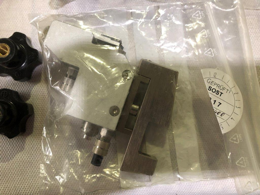 Baumer HHS C-210 cold gluing device - Plieuse de bureau: photos 3 Baumer HHS C-210 cold gluing device - Plieuse de bureau: photos 3