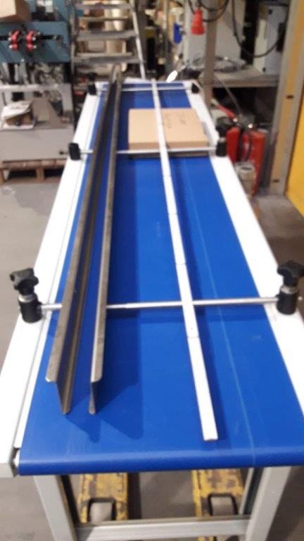 Frequency controlled conveyor belt 220x50cm - Bande transporteuse: photos 1 Frequency controlled conveyor belt 220x50cm - Bande transporteuse: photos 1