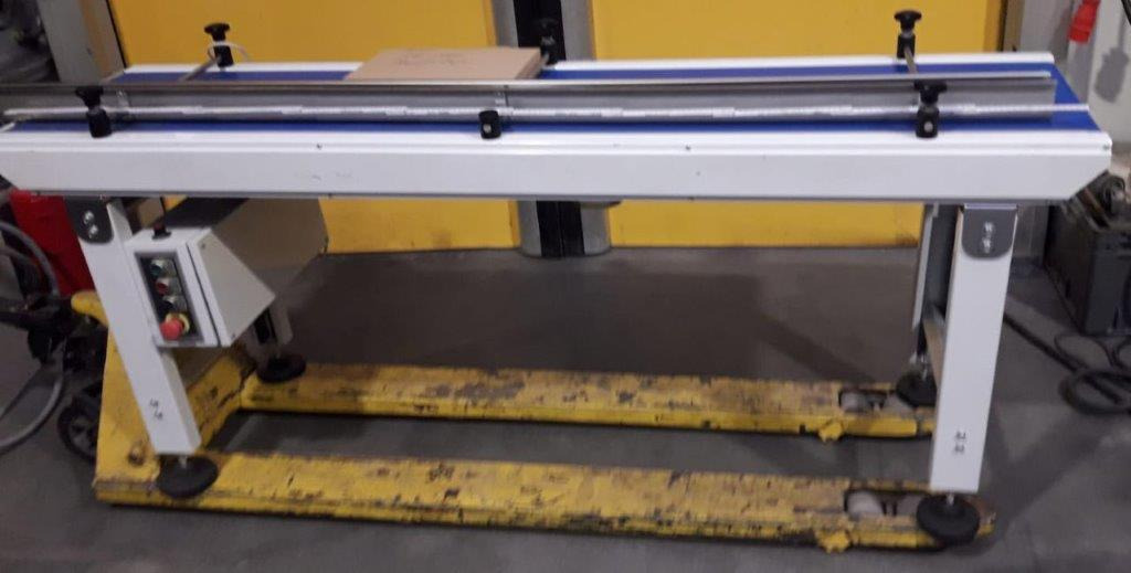 Frequency controlled conveyor belt 220x50cm - Bande transporteuse: photos 2 Frequency controlled conveyor belt 220x50cm - Bande transporteuse: photos 2