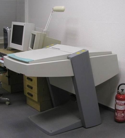 Heidelberg Topaz 3240-2 flatbed scanner - Machine d'impression: photos 1 Heidelberg Topaz 3240-2 flatbed scanner - Machine d'impression: photos 1