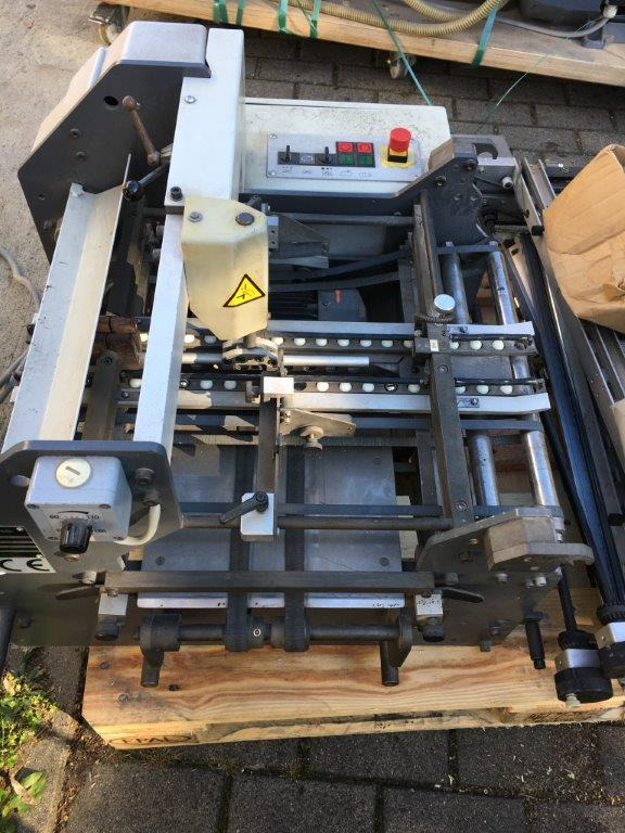 Heidelberg steel KBi 1-36 hook-in cross-fold unit - Plieuse de bureau: photos 3 Heidelberg steel KBi 1-36 hook-in cross-fold unit - Plieuse de bureau: photos 3