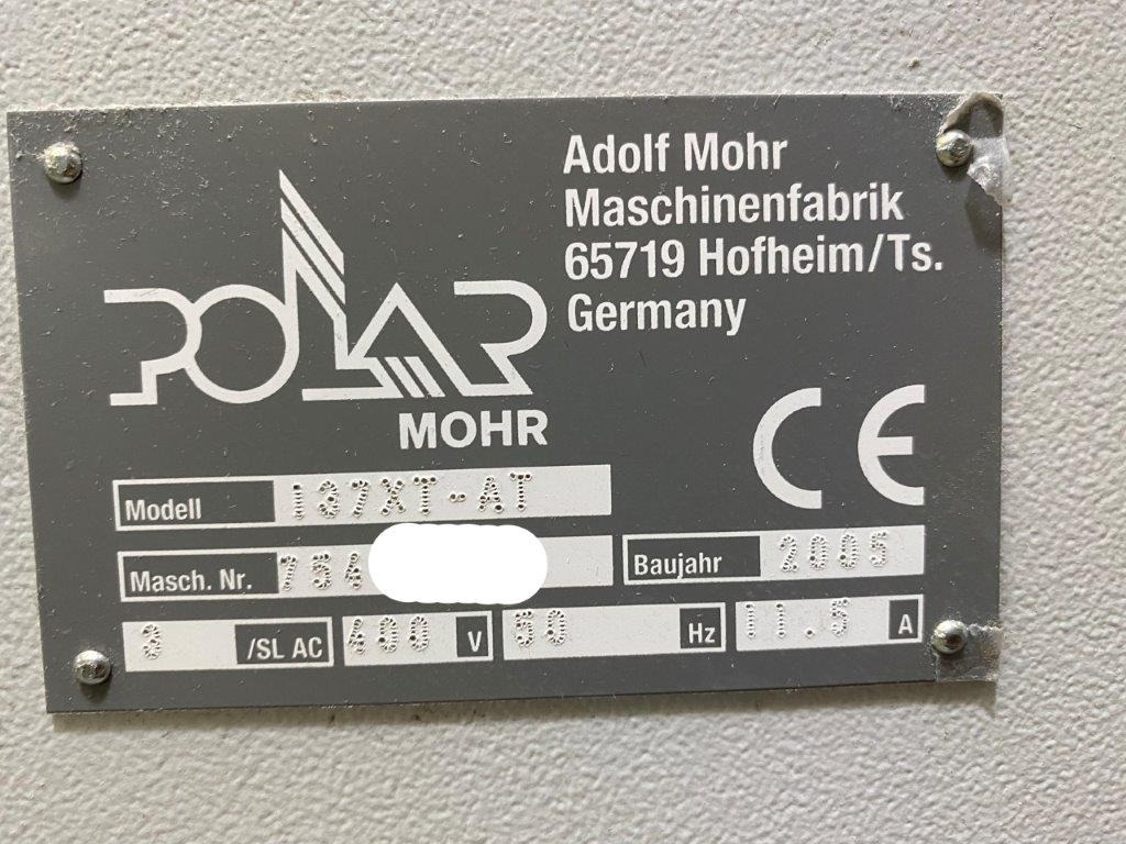 Massicot Large sized cutting system Polar 137 XT-AT with stacking lifter, automatic vibrator, scale and optional unloader: photos 9 Massicot Large sized cutting system Polar 137 XT-AT with stacking lifter, automatic vibrator, scale and optional unloader: photos 9