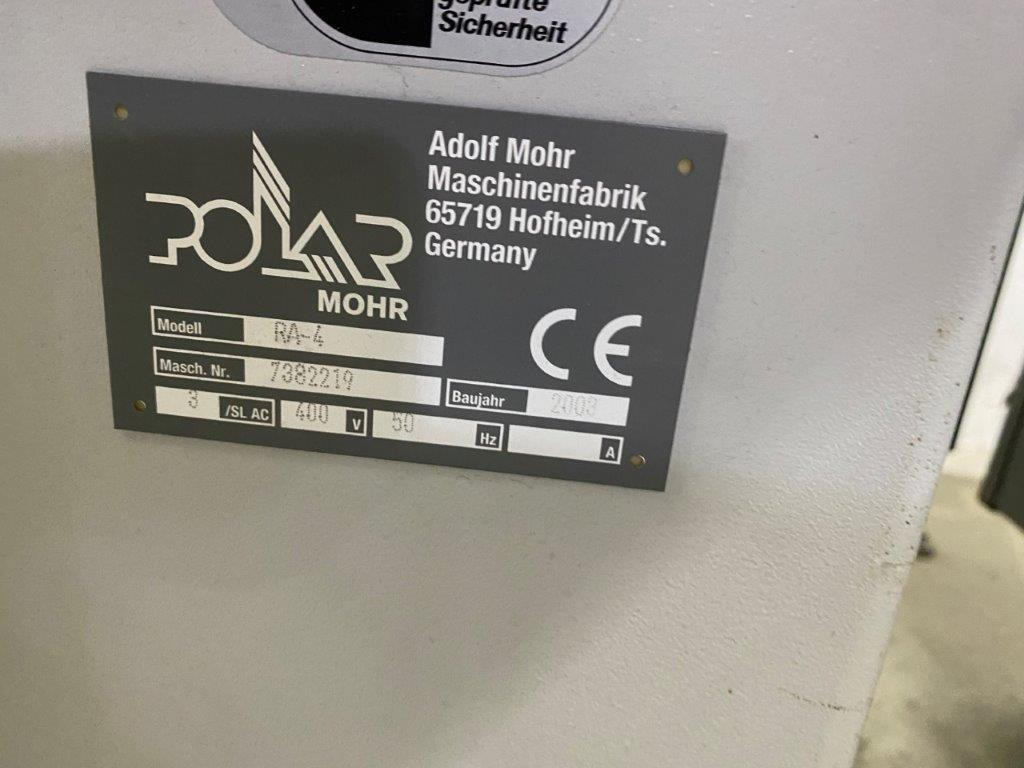 Massicot Large sized cutting system Polar 137 XT-AT with stacking lifter, automatic vibrator, scale and optional unloader: photos 11 Massicot Large sized cutting system Polar 137 XT-AT with stacking lifter, automatic vibrator, scale and optional unloader: photos 11