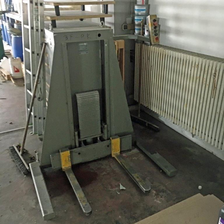 Polar Mohr L 600-G-3 fork lift with adjustable forks - Matériel de magasinage: photos 1 Polar Mohr L 600-G-3 fork lift with adjustable forks - Matériel de magasinage: photos 1