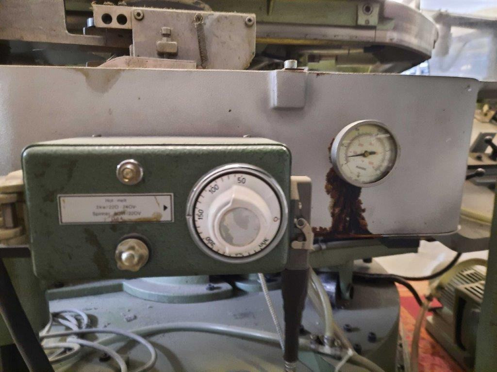 Four clamps Perfect binder Muller Martini Amigo Plus 1580.0410 - Relieuse: photos 2 Four clamps Perfect binder Muller Martini Amigo Plus 1580.0410 - Relieuse: photos 2