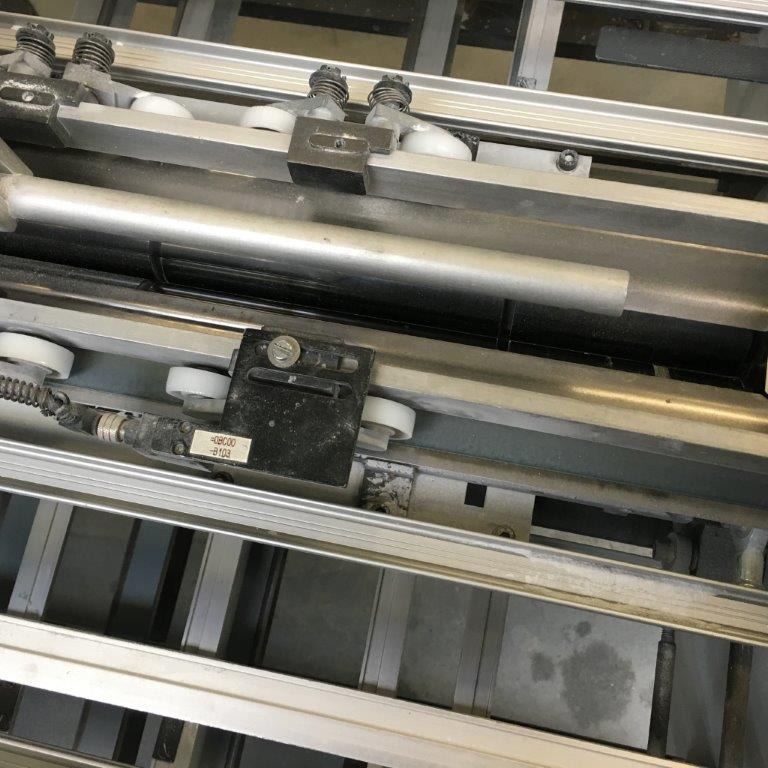 Mobile four-knife folding unit Heidelberg Stahlfolder VF-66 - Plieuse de bureau: photos 3 Mobile four-knife folding unit Heidelberg Stahlfolder VF-66 - Plieuse de bureau: photos 3