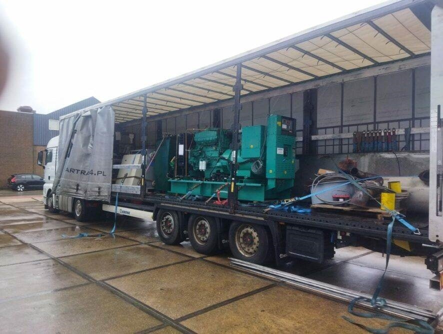 Cummins Generator Cummins C440 D5 - Groupe électrogène: photos 3 Cummins Generator Cummins C440 D5 - Groupe électrogène: photos 3