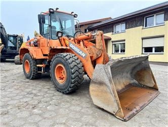Doosan DL250  - Chargeuse sur pneus: photos 1 Doosan DL250  - Chargeuse sur pneus: photos 1