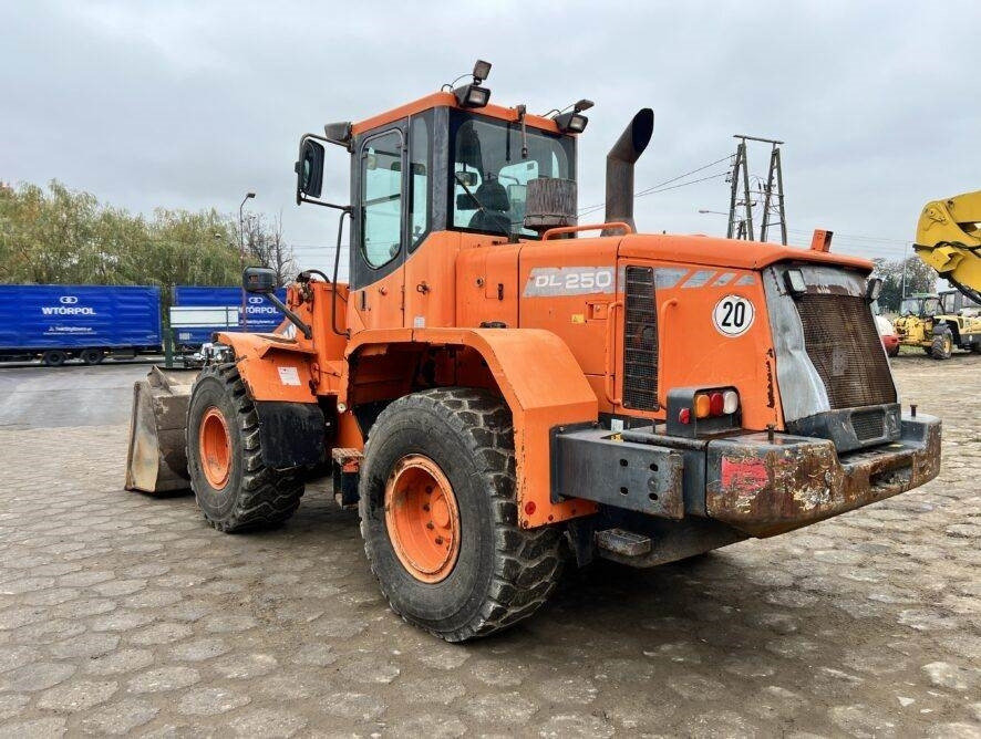 Doosan DL250  - Chargeuse sur pneus: photos 4 Doosan DL250  - Chargeuse sur pneus: photos 4