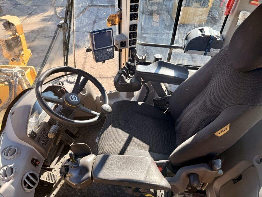 Volvo L110H  - Chargeuse sur pneus: photos 4 Volvo L110H  - Chargeuse sur pneus: photos 4
