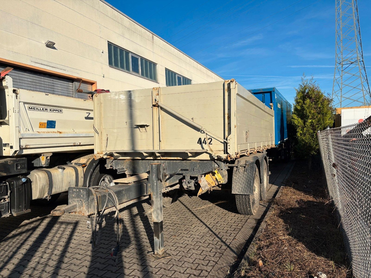 Carnehl Tandem /BPW/ Luftfederung/ Rollplane Carnehl Tandem /BPW/ Luftfederung/ Rollplane - Remorque benne: photos 3 Carnehl Tandem /BPW/ Luftfederung/ Rollplane Carnehl Tandem /BPW/ Luftfederung/ Rollplane - Remorque benne: photos 3