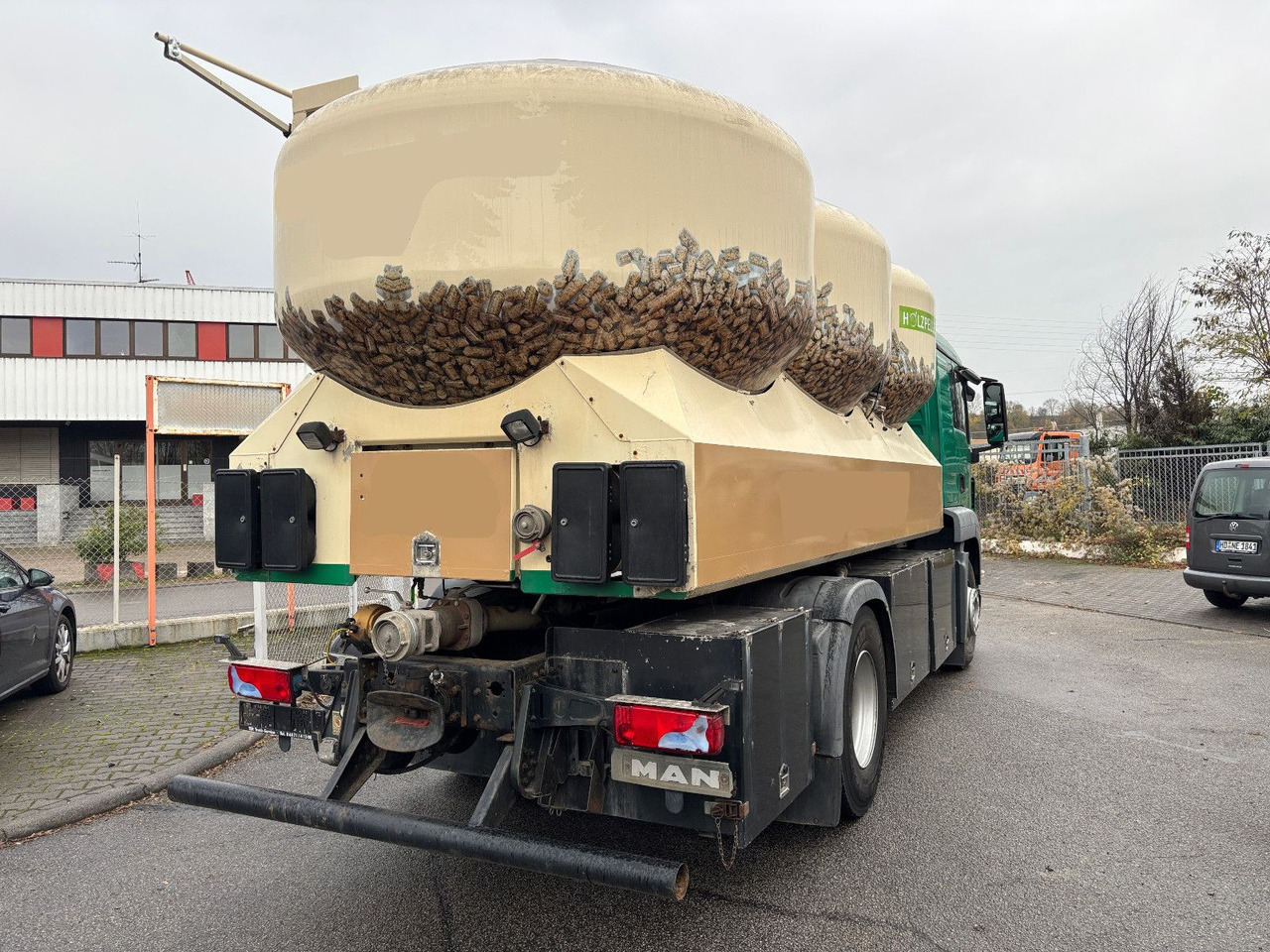 MAN TGS 18.440 Silo/Waage/Kompressor/40m Schlauch - Camion citerne: photos 5 MAN TGS 18.440 Silo/Waage/Kompressor/40m Schlauch - Camion citerne: photos 5