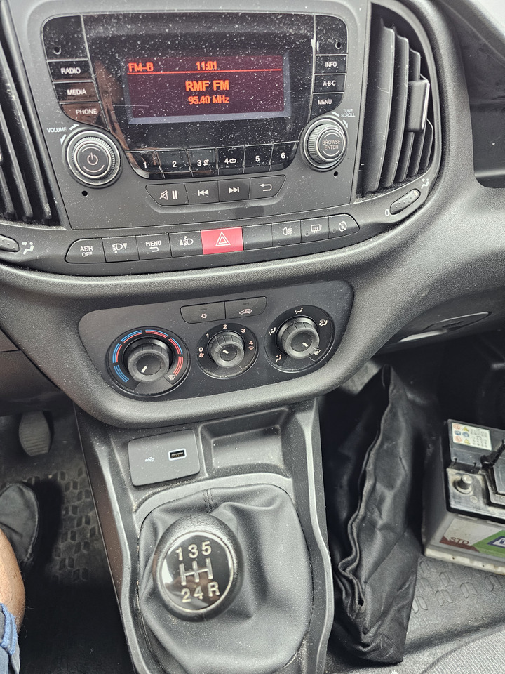 FIAT DOBLO CHLODNIA MROZNIA - 20 C CARRIER KLIMA EURO6 - Utilitaire frigorifique: photos 4 FIAT DOBLO CHLODNIA MROZNIA - 20 C CARRIER KLIMA EURO6 - Utilitaire frigorifique: photos 4