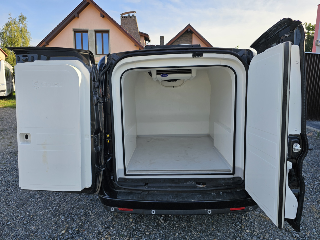 FIAT DOBLO CHLODNIA MROZNIA - 20 C CARRIER KLIMA EURO6 - Utilitaire frigorifique: photos 2 FIAT DOBLO CHLODNIA MROZNIA - 20 C CARRIER KLIMA EURO6 - Utilitaire frigorifique: photos 2