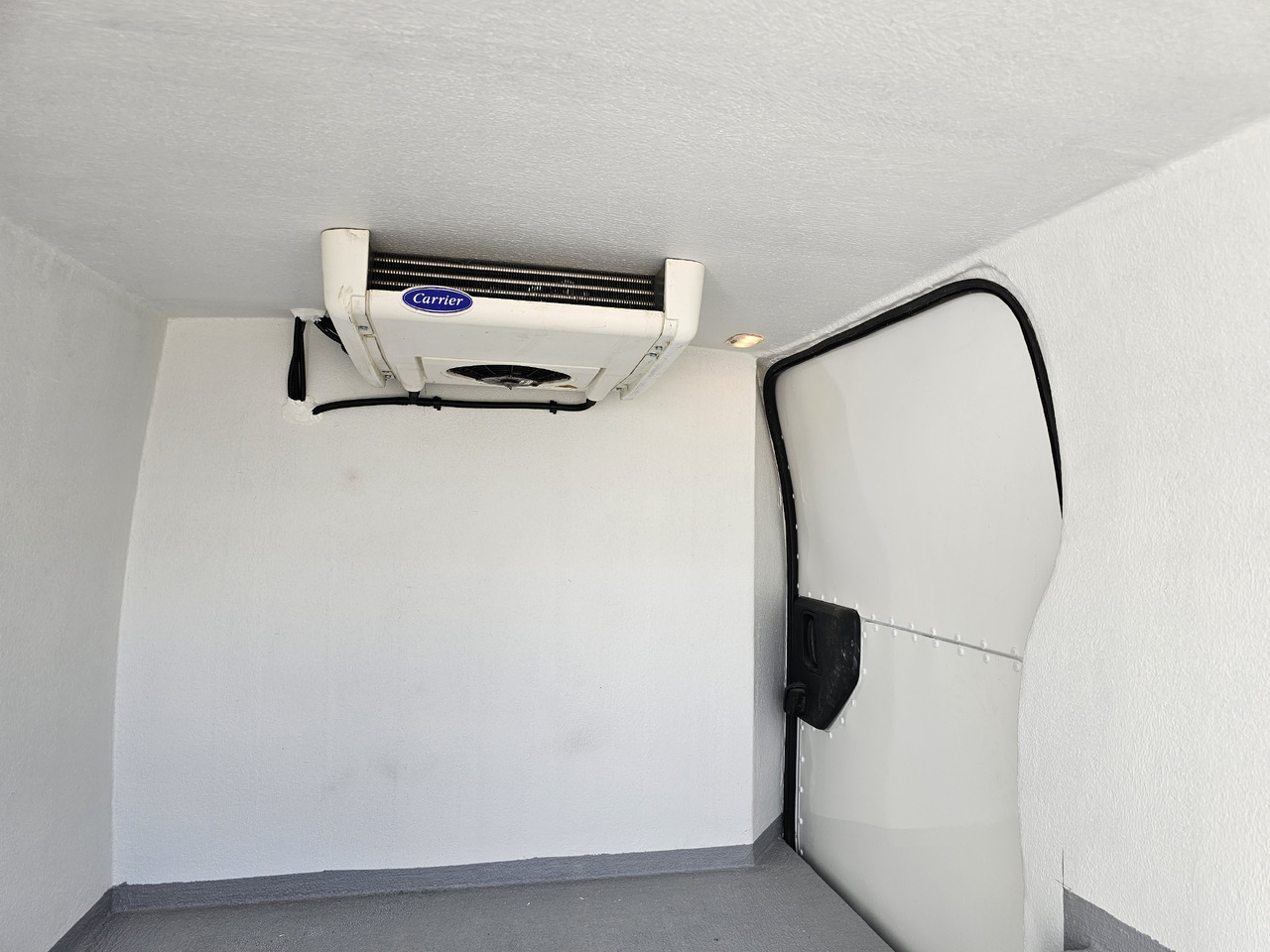 Utilitaire frigorifique PEUGEOT Expert  CHLODNIA  CARRIER  KLIMA EURO6 [ Copy ]: photos 8