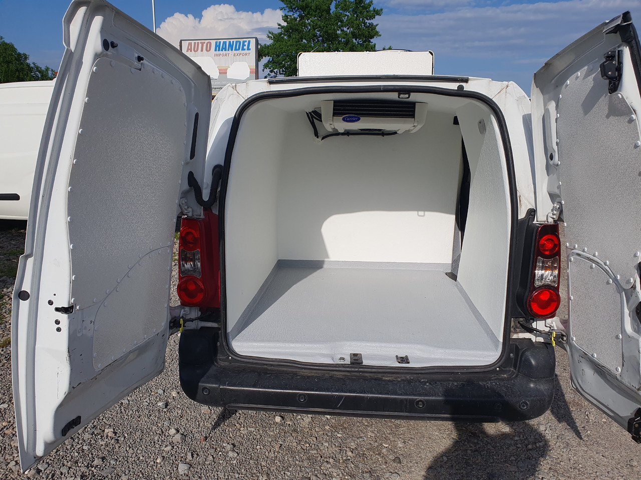 PEUGEOT PARTNER LONG CHLODNIA MROZNIA CARRIER KLIMA NAVI EURO6 - Utilitaire frigorifique: photos 2 PEUGEOT PARTNER LONG CHLODNIA MROZNIA CARRIER KLIMA NAVI EURO6 - Utilitaire frigorifique: photos 2