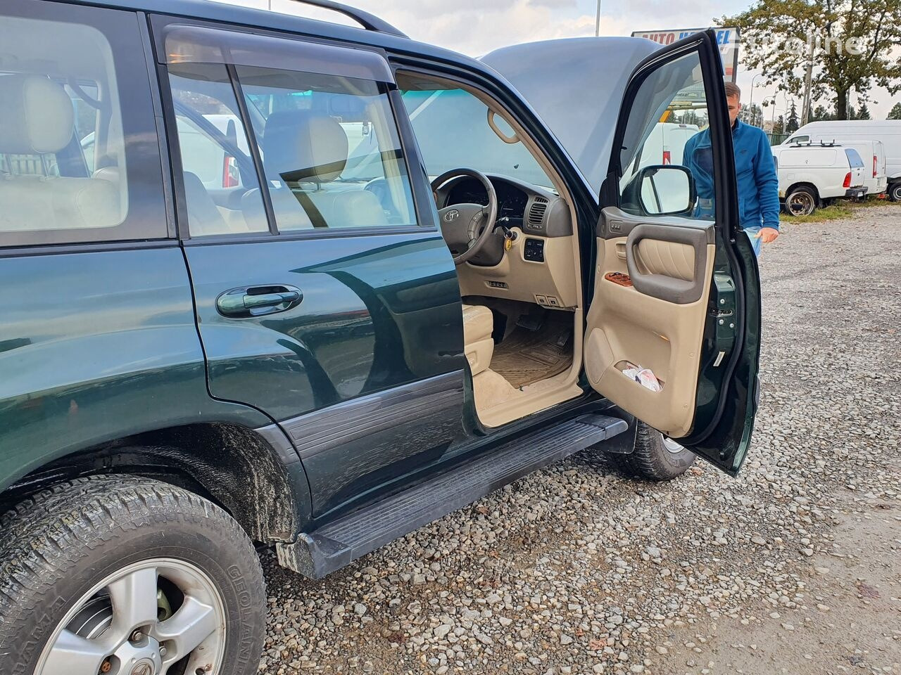 Toyota LAND CRUISER 100 4,2 TD KLIMA 7 OSOB - Voiture: photos 4 Toyota LAND CRUISER 100 4,2 TD KLIMA 7 OSOB - Voiture: photos 4