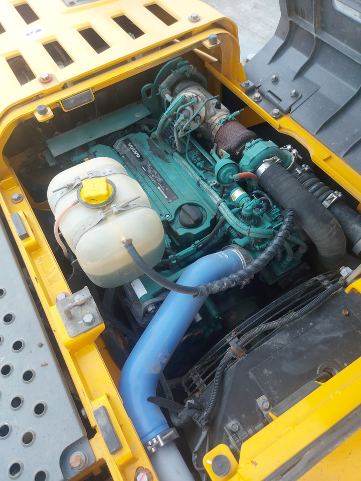 Pelle sur chenille Volvo EC 140 DL: photos 9