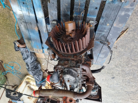 Moteur Bobcat 645 Complete Engine For Parts 1732cc: photos 8