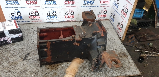 Case 3000, 4000 Series 4230 Transmission Housing 138340a1, 123060a1, 138339a1 - Transmission pour Tracteur agricole: photos 1 Case 3000, 4000 Series 4230 Transmission Housing 138340a1, 123060a1, 138339a1 - Transmission pour Tracteur agricole: photos 1