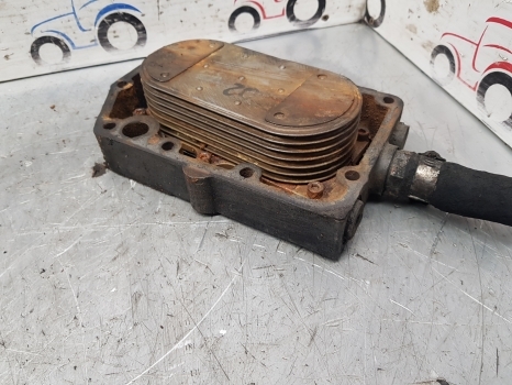 Claas Arion 600 Series 640 Engine Oil Cooler 0011613210, 0011350580 - Radiateur d'huile pour Tracteur agricole: photos 4 Claas Arion 600 Series 640 Engine Oil Cooler 0011613210, 0011350580 - Radiateur d'huile pour Tracteur agricole: photos 4