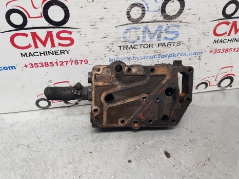 Claas Arion 600 Series 640 Engine Oil Cooler 0011613210, 0011350580 - Radiateur d'huile pour Tracteur agricole: photos 1 Claas Arion 600 Series 640 Engine Oil Cooler 0011613210, 0011350580 - Radiateur d'huile pour Tracteur agricole: photos 1