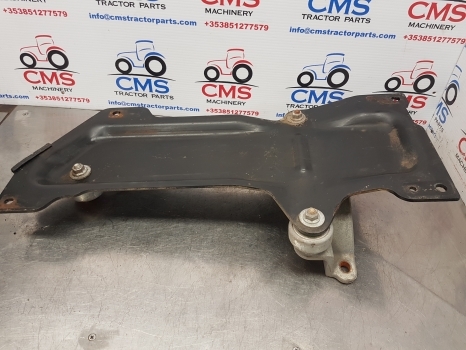Claas Arion 640, 500, 600 Catalyst Filter Support 0011470820, 0011470480 - Système d'échappement pour Tracteur agricole: photos 5 Claas Arion 640, 500, 600 Catalyst Filter Support 0011470820, 0011470480 - Système d'échappement pour Tracteur agricole: photos 5