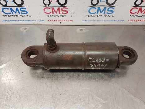 Claas Axos 340 Cx, Ergos, Celtis, Ceres Hydraulic Cylinder For Parts 7700068746 - Vérin hydraulique pour Tracteur agricole: photos 1 Claas Axos 340 Cx, Ergos, Celtis, Ceres Hydraulic Cylinder For Parts 7700068746 - Vérin hydraulique pour Tracteur agricole: photos 1