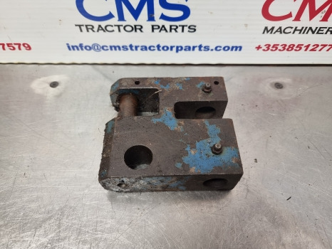 Ford 10 Series 5610, 6600, 7600, 7610 Lift Assistor Bracket D6nnb605a - Hydraulique: photos 2 Ford 10 Series 5610, 6600, 7600, 7610 Lift Assistor Bracket D6nnb605a - Hydraulique: photos 2