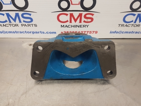 Ford 4830, 5030, 4100, 4000 Front Axle Bracket 81817037, C5nn3n050a, C5nn3n050b - Essieu avant pour Machine agricole: photos 3 Ford 4830, 5030, 4100, 4000 Front Axle Bracket 81817037, C5nn3n050a, C5nn3n050b - Essieu avant pour Machine agricole: photos 3
