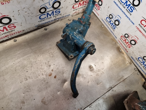 Ford 5000, 5600, 6600, 7600 Manual Steering Column Assembly C5nn3503e - Commande de gouvernail: photos 5 Ford 5000, 5600, 6600, 7600 Manual Steering Column Assembly C5nn3503e - Commande de gouvernail: photos 5