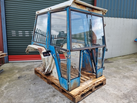 Ford 5600, 6600, 7600, 5000, 6000 Complete Cab, Fritzmeier Cab, Cab No58 - Cabine: photos 1 Ford 5600, 6600, 7600, 5000, 6000 Complete Cab, Fritzmeier Cab, Cab No58 - Cabine: photos 1