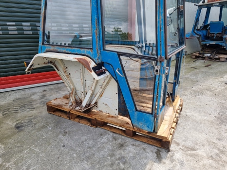 Ford 5600, 6600, 7600, 5000, 6000 Complete Cab, Fritzmeier Cab, Cab No58 - Cabine: photos 4 Ford 5600, 6600, 7600, 5000, 6000 Complete Cab, Fritzmeier Cab, Cab No58 - Cabine: photos 4