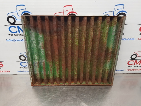 John Deere 2040, 1630, 1030, 2240 Side Grille, Grill Panel Ar72949 , At19981 - Calandre: photos 1 John Deere 2040, 1630, 1030, 2240 Side Grille, Grill Panel Ar72949 , At19981 - Calandre: photos 1