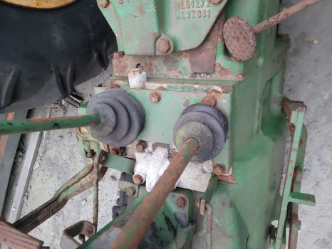 John Deere 2130 Transmission Gearbox For Parts Complete Backend Pto, Differential, Bevel Gear - Boîte de vitesse: photos 4 John Deere 2130 Transmission Gearbox For Parts Complete Backend Pto, Differential, Bevel Gear - Boîte de vitesse: photos 4