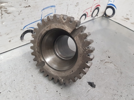 John Deere 3120, 3030, 3130 Transmission Gear Shaft Z29 T28721 - Transmission: photos 2 John Deere 3120, 3030, 3130 Transmission Gear Shaft Z29 T28721 - Transmission: photos 2