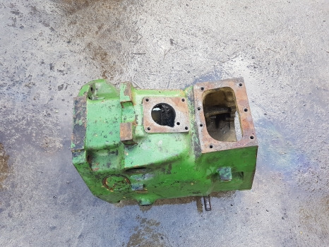 John Deere 3130, 3030 Transmission Housing T25890, At26778 - Boîte de vitesse: photos 1 John Deere 3130, 3030 Transmission Housing T25890, At26778 - Boîte de vitesse: photos 1