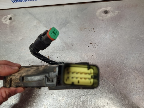 John Deere 6145r, 6m, 6r, Def Tank Wiring Loom Al221129 - Câble/ Fil: photos 5 John Deere 6145r, 6m, 6r, Def Tank Wiring Loom Al221129 - Câble/ Fil: photos 5
