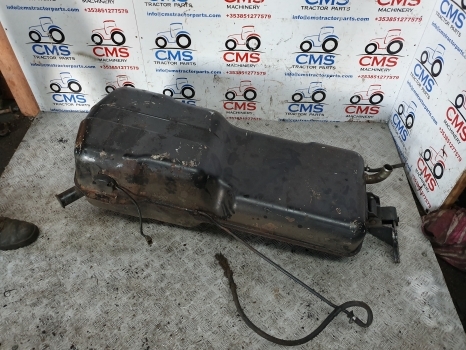 Lamborghini 1106 4wd Left Hand Side Diesel Tank 0.257.8145.3 - Réservoir de carburant pour Tracteur agricole: photos 3 Lamborghini 1106 4wd Left Hand Side Diesel Tank 0.257.8145.3 - Réservoir de carburant pour Tracteur agricole: photos 3
