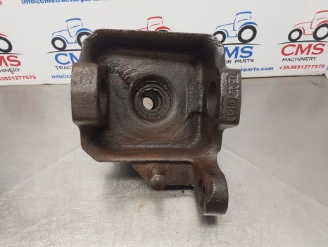 Fusée d'essieu pour Tracteur agricole Massey Ferguson 5455, 5425, 5435 Front Steering Knuckle Spindle Rhs 3765753r1: photos 7