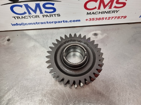 Massey Ferguson 5612, 5400, 5600 Series, Fwd Gear 31t 4358681m3 - Essieu avant: photos 2 Massey Ferguson 5612, 5400, 5600 Series, Fwd Gear 31t 4358681m3 - Essieu avant: photos 2