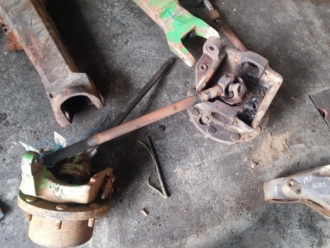 Massey Ferguson 6180 Front Axle Ag125 Hub Lhs Assy 3902403m92, 3429961m91 - Essieu avant pour Tracteur agricole: photos 1 Massey Ferguson 6180 Front Axle Ag125 Hub Lhs Assy 3902403m92, 3429961m91 - Essieu avant pour Tracteur agricole: photos 1