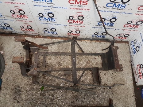 New Holland 8360, 8260, 8160, Tm120, Tm140 Bonnet, Hood Support Kit 82006312 - Capot pour Tracteur agricole: photos 5 New Holland 8360, 8260, 8160, Tm120, Tm140 Bonnet, Hood Support Kit 82006312 - Capot pour Tracteur agricole: photos 5